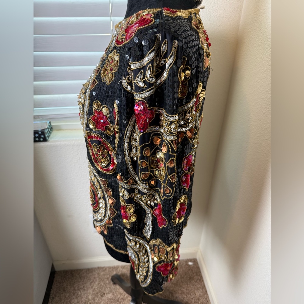Scala 80's Vintage 100% Silk Sequined beaded blouse - Picture 3 of 4
